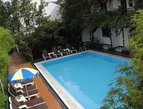 Kamala Beach Inn プーケット エクステリア 写真